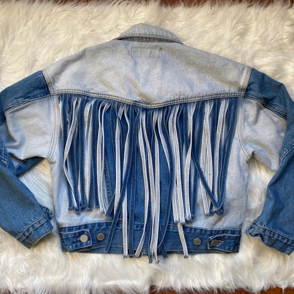BLANKNYC Bonnaroo Blue Denim Two Tone Fringe Western Jean Jacket Size S - Picture 8 of 16